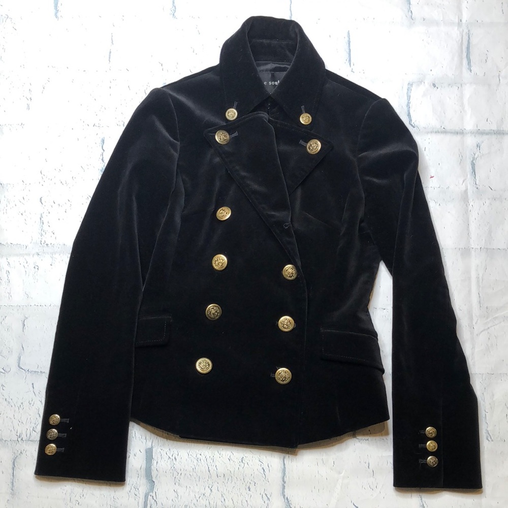 🔹Le Souk Double Breasted Velvet Blazer